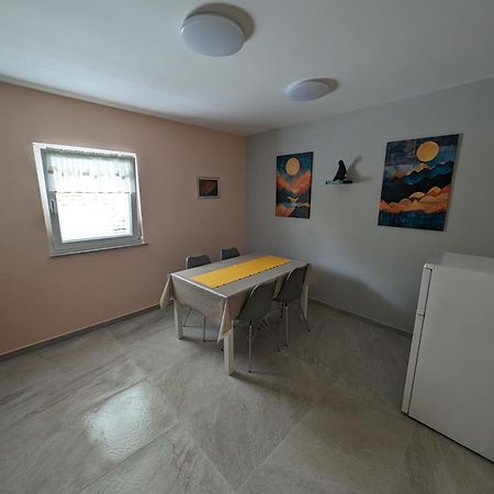 Apartments Klenovica Jadranka Cacic מראה חיצוני תמונה