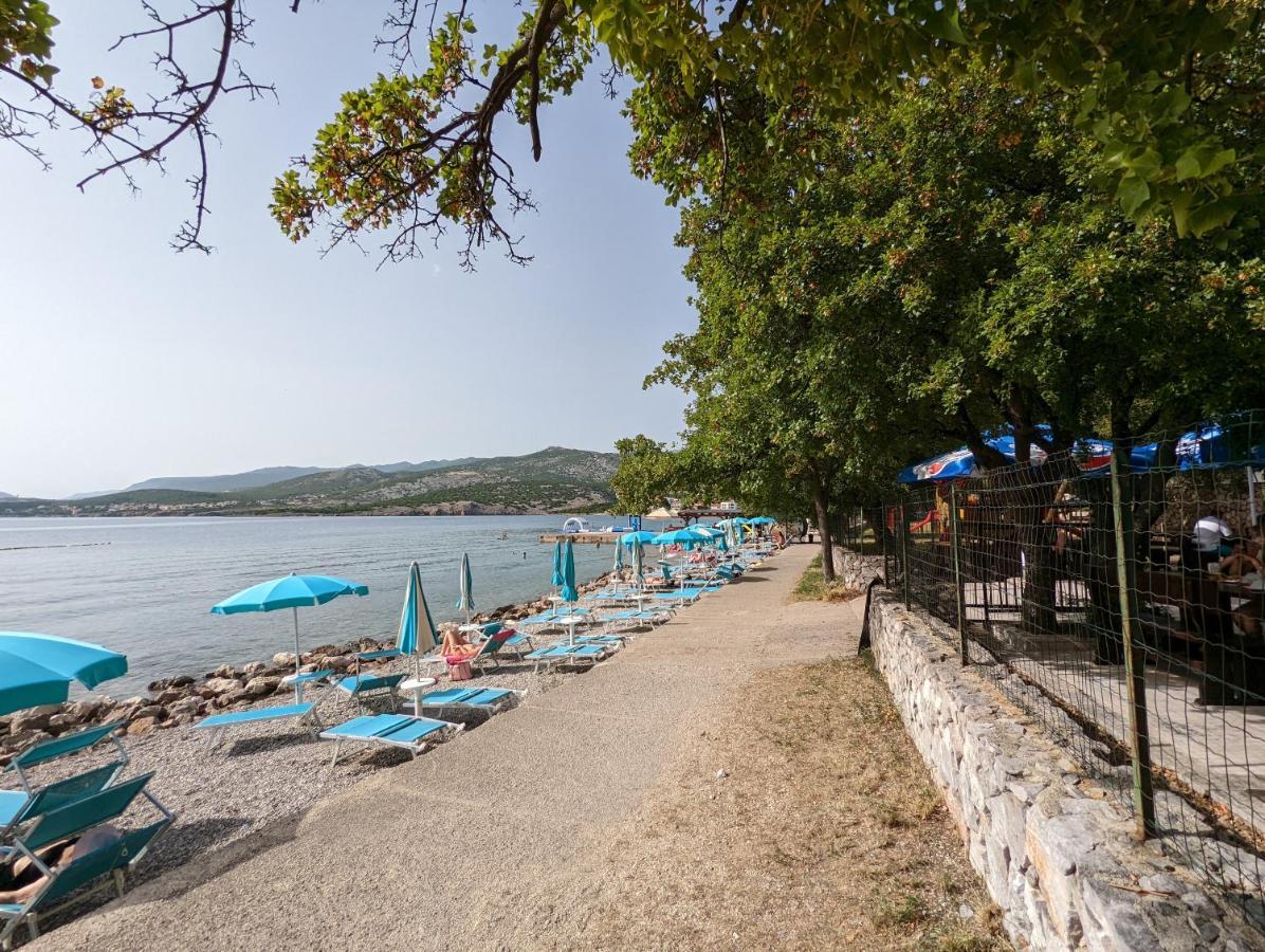 Apartments Klenovica Jadranka Cacic מראה חיצוני תמונה